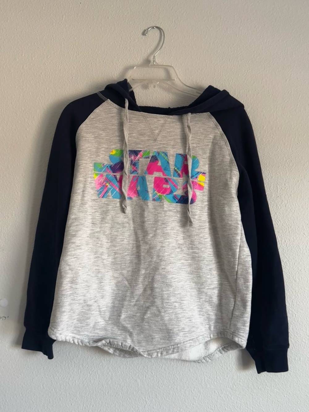 Star Wats Girls' Navy & Gray Hoodie with multicolored 'STAR WARS' graphic
